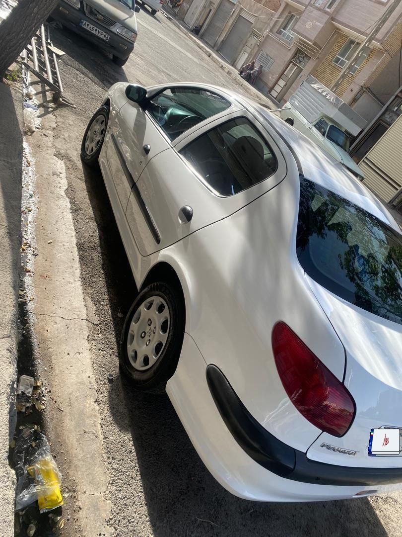 پژو ۲۰۶ صندوق دار v8 - 1398