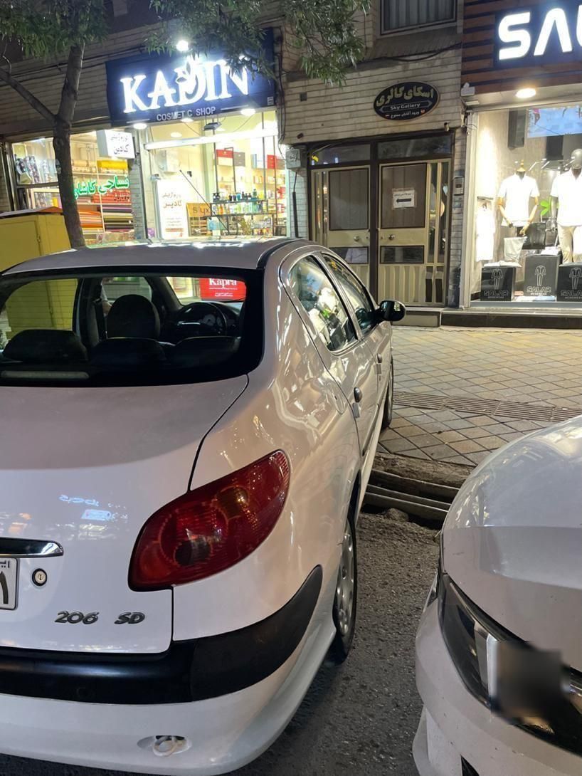 پژو ۲۰۶ صندوق دار v8 - 1395