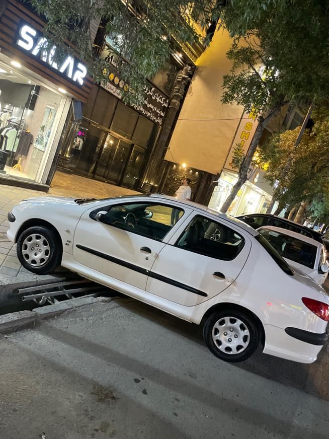 پژو ۲۰۶ صندوق دار v8 - 1395
