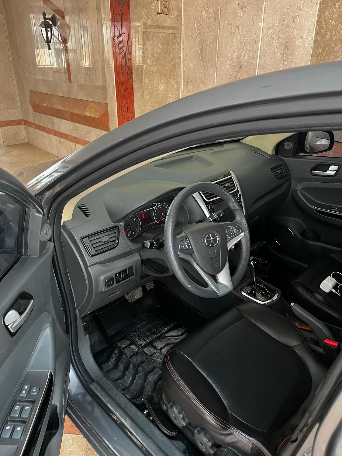 جک J4 اتوماتیک ساده - 1401