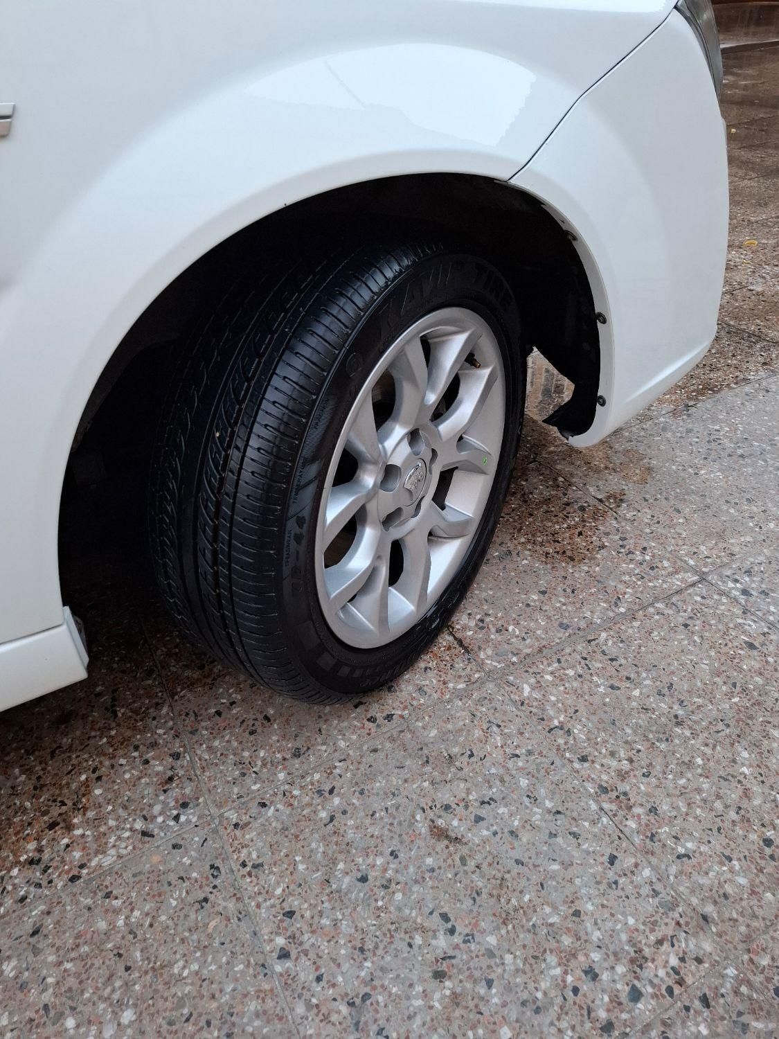 دنا پلاس توربو 6 دنده - 1401