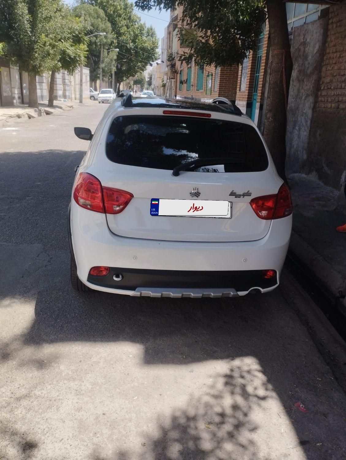 خودرو کوییک، R آگهی ann_19505603