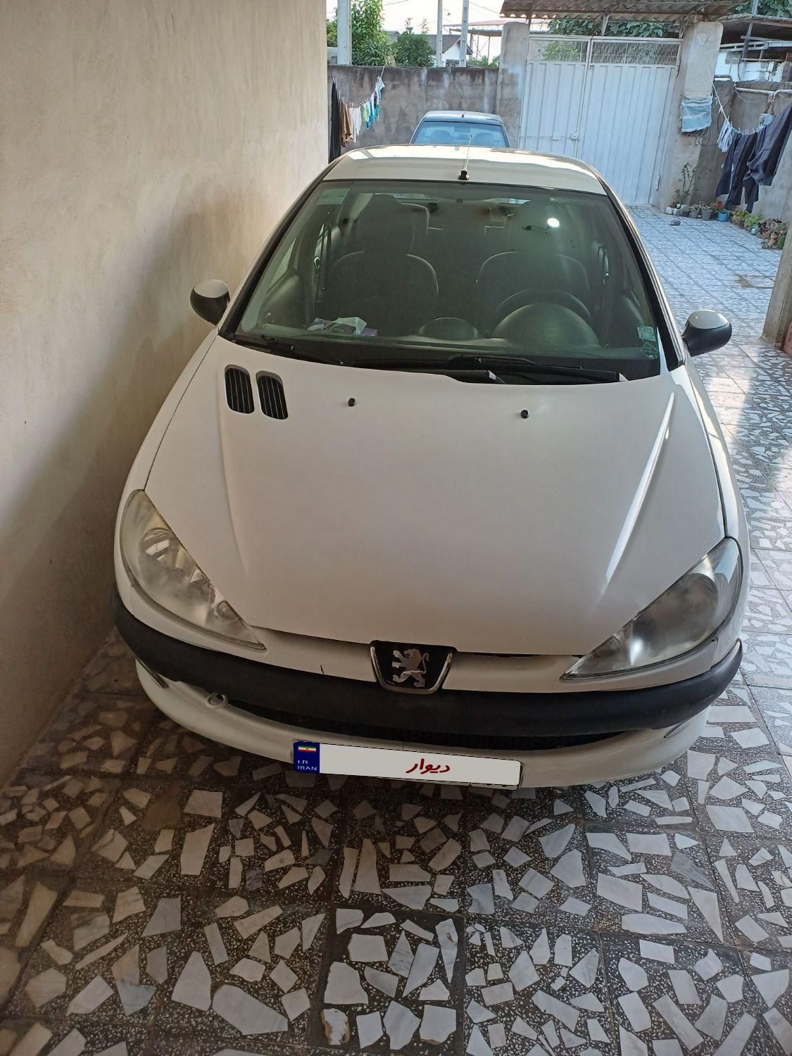 پژو ۲۰۶ صندوق دار v8 - 1391