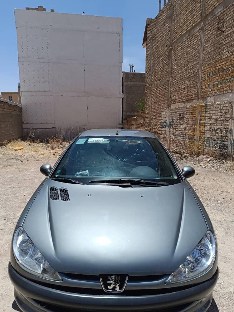 پژو ۲۰۶ صندوق دار v8 - 1398