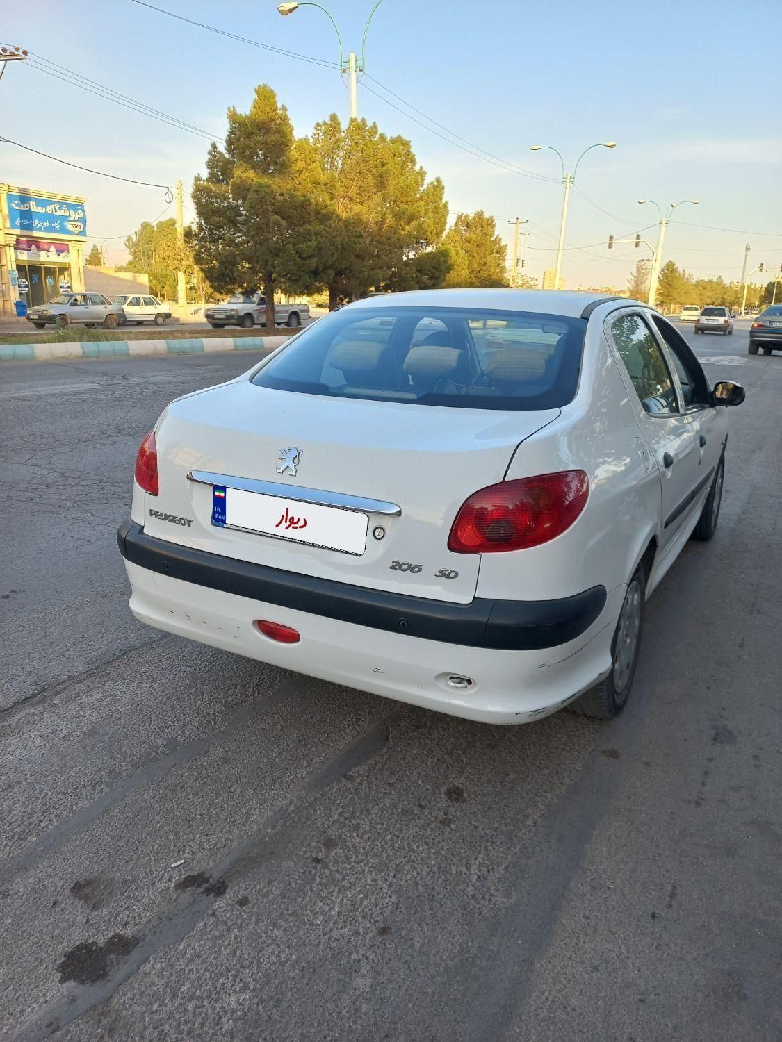 پژو ۲۰۶ صندوق دار v8 - 1396