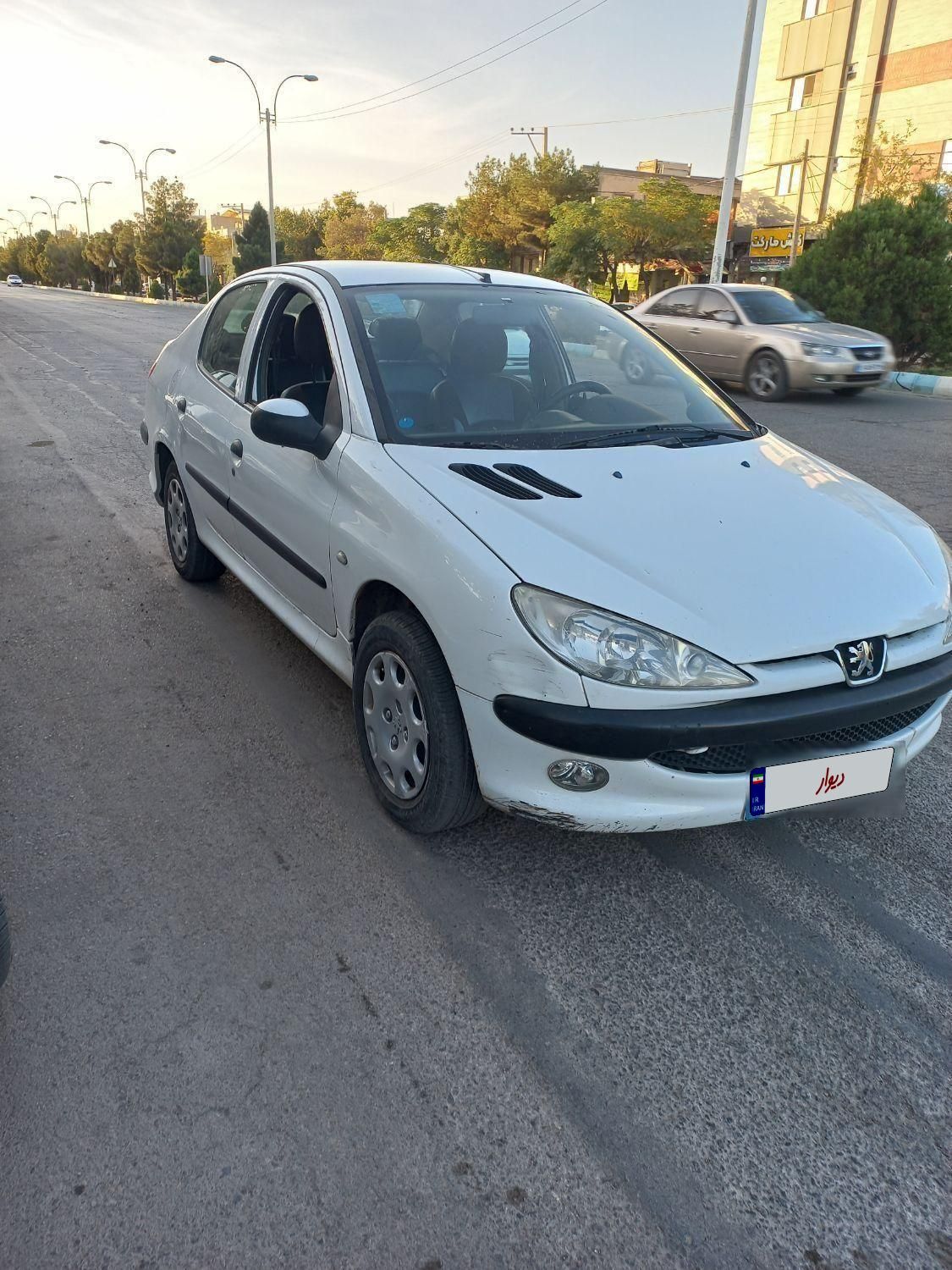 پژو ۲۰۶ صندوق دار v8 - 1396