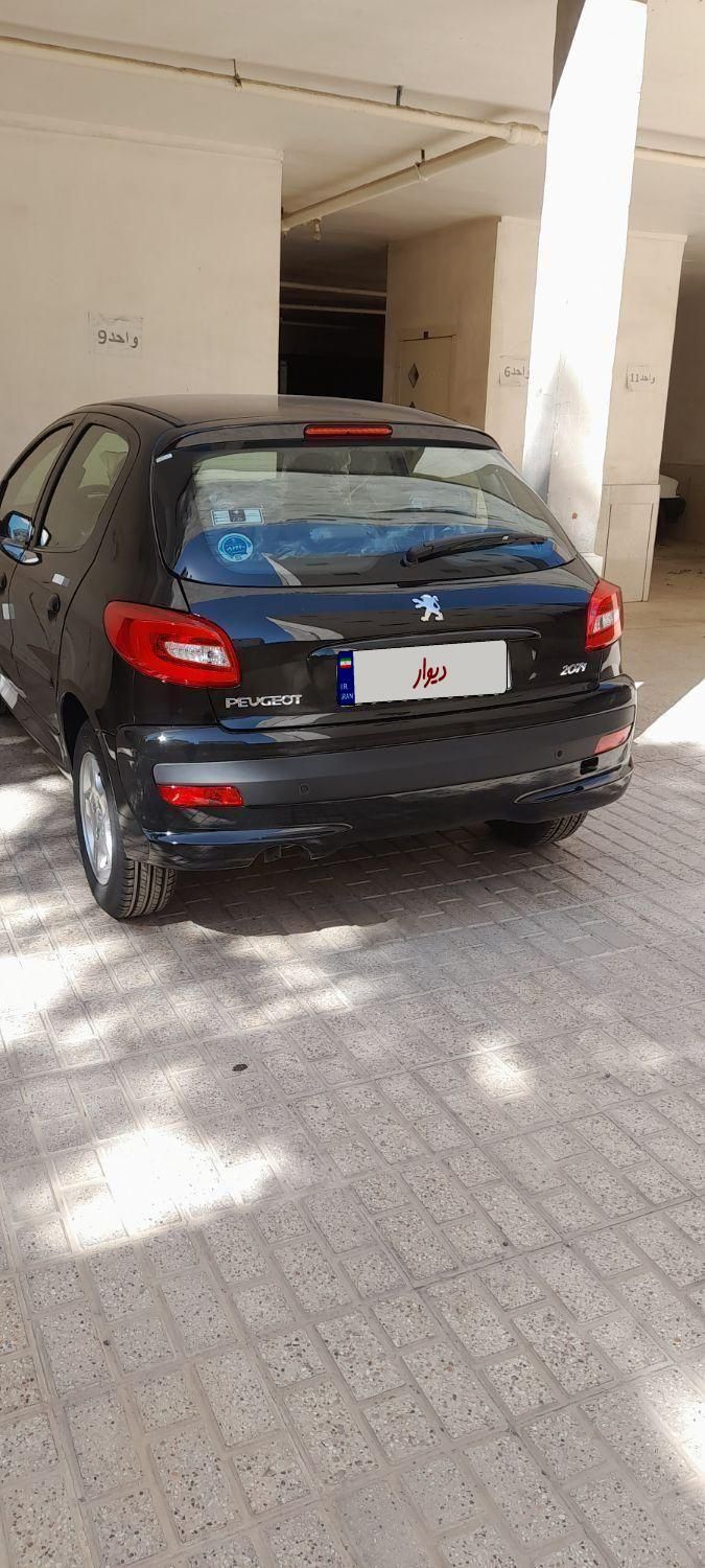 پژو 207 اتوماتیک TU5P - 1404
