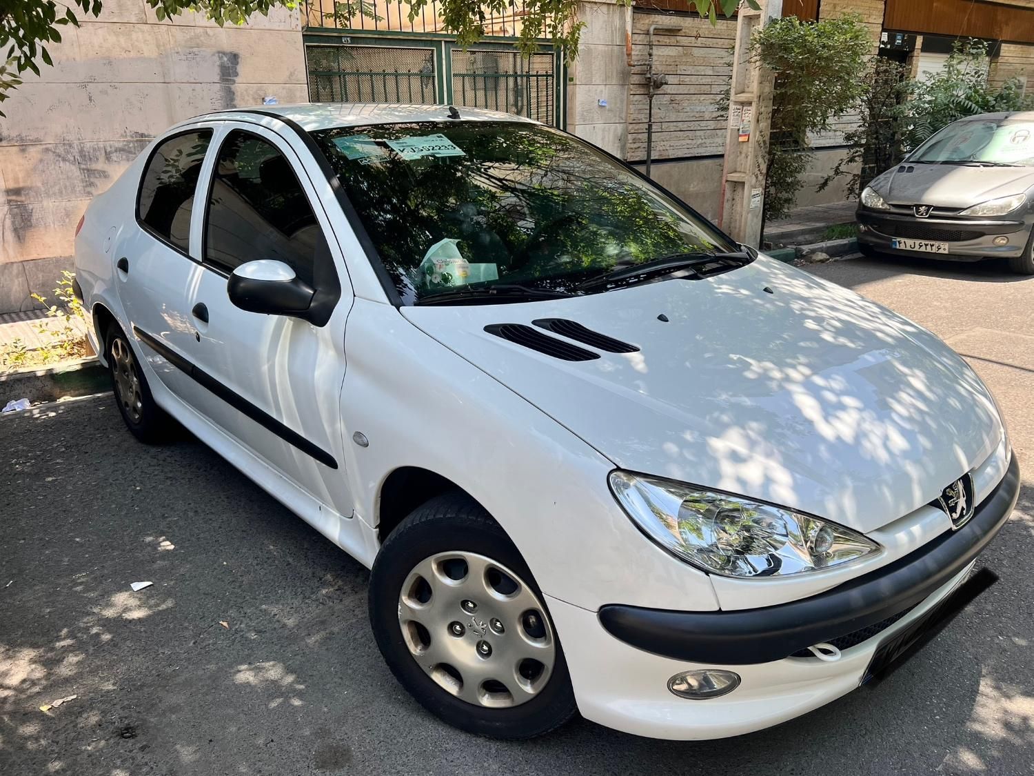 پژو ۲۰۶ صندوق دار v8 - 1398