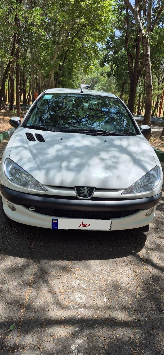پژو ۲۰۶ صندوق دار v8 - 1397