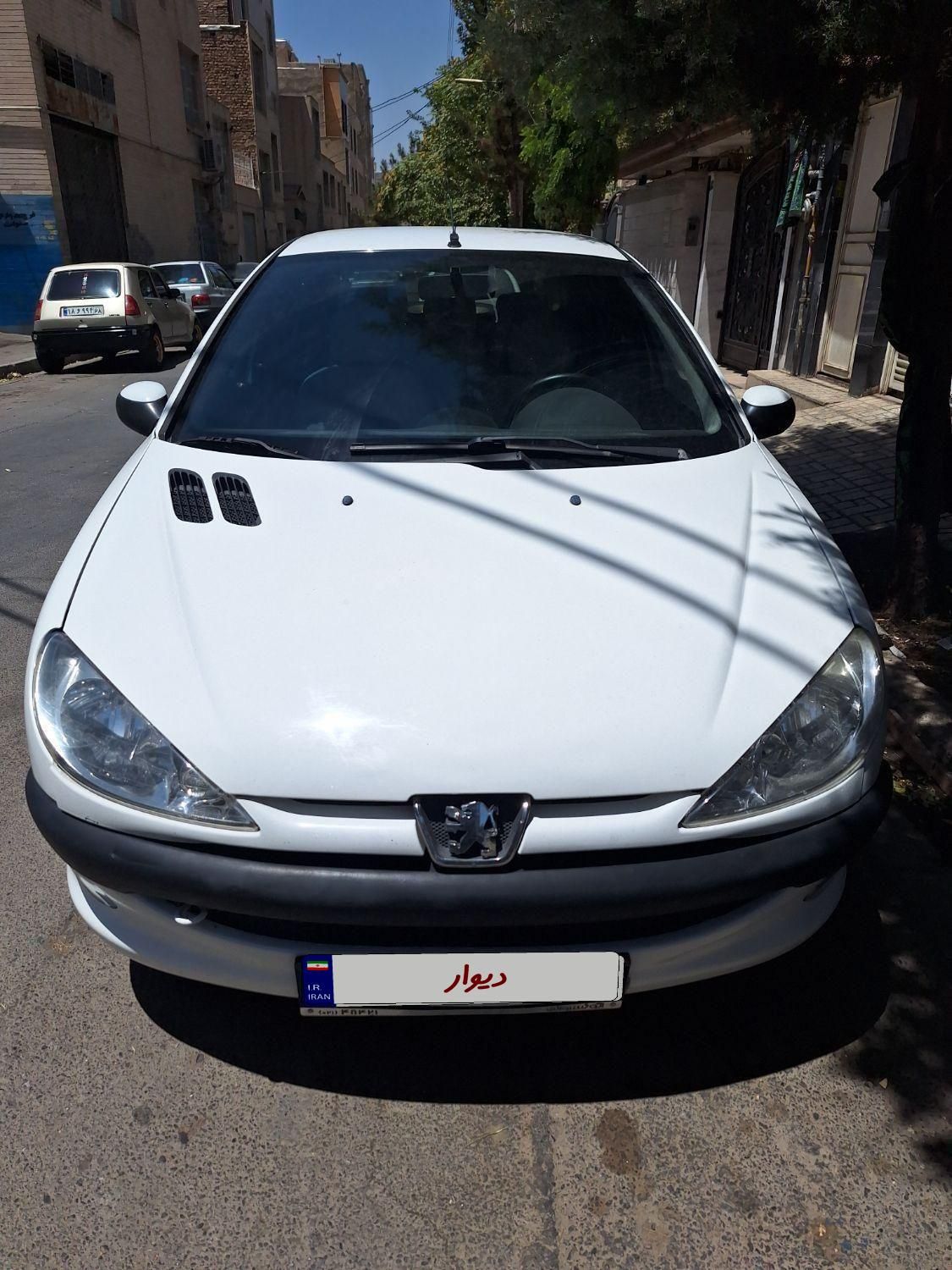 پژو ۲۰۶ صندوق دار v8 - 1394