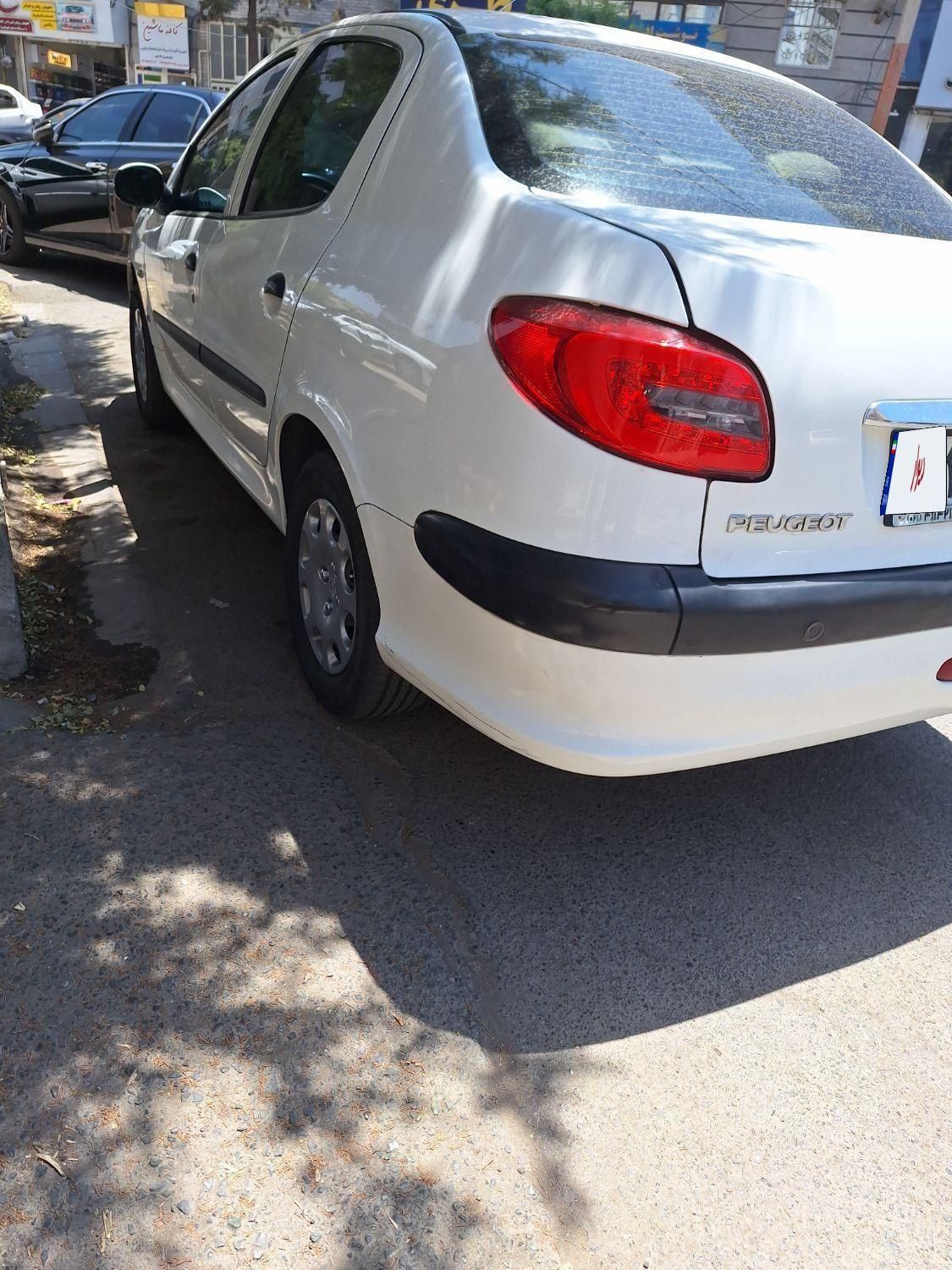 پژو ۲۰۶ صندوق دار v8 - 1394