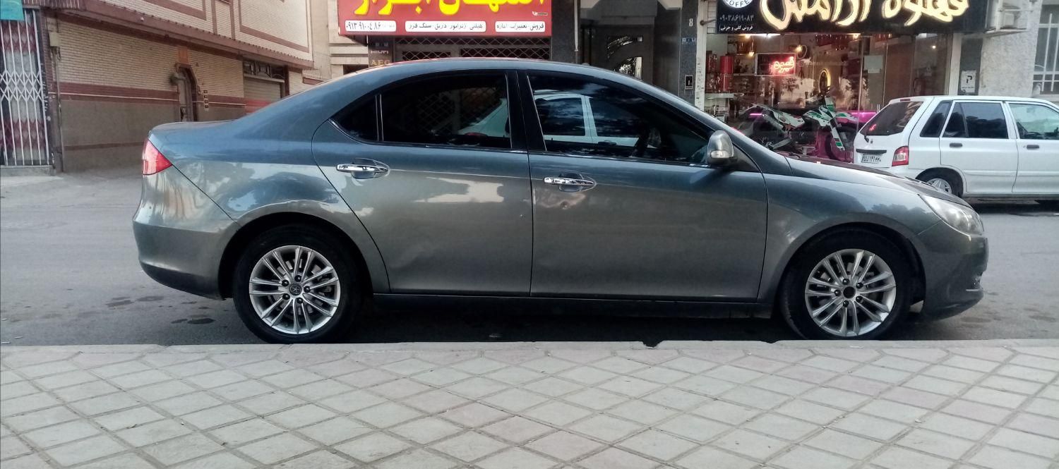 جک J5 اتوماتیک - 1394