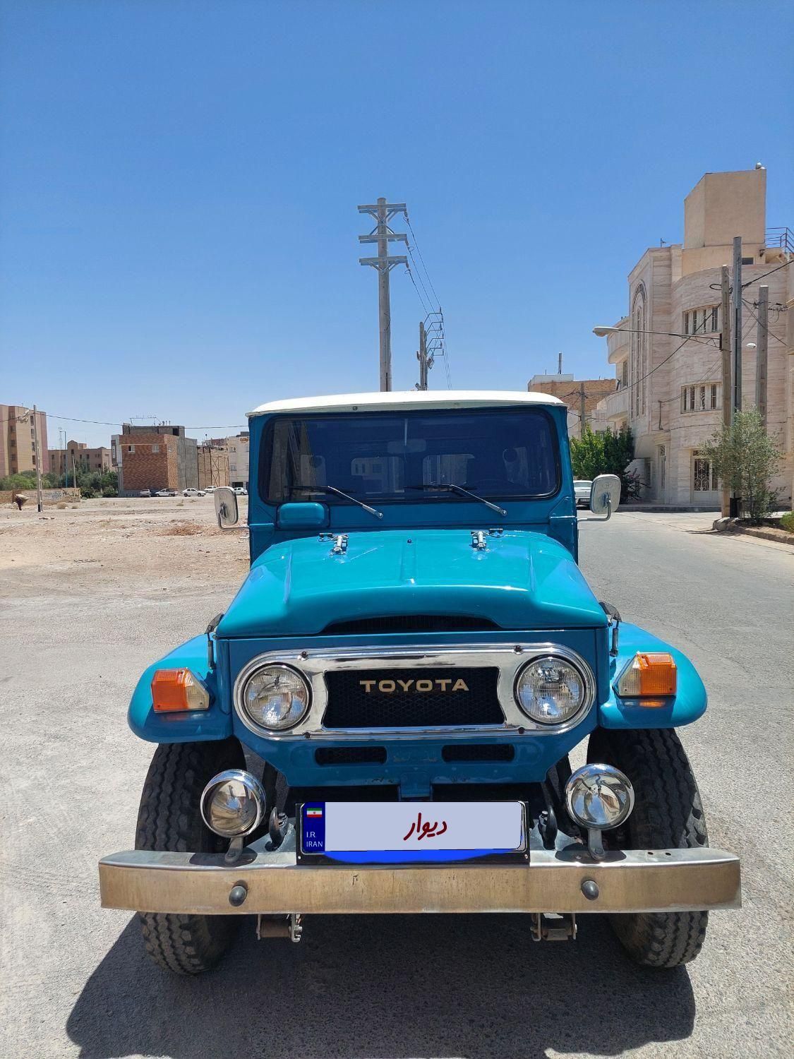 تویوتا کمری XLE - 1402