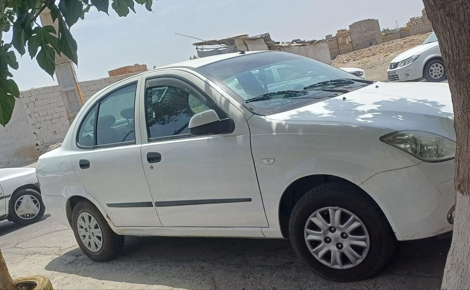 تیبا صندوق دار LX - 1390