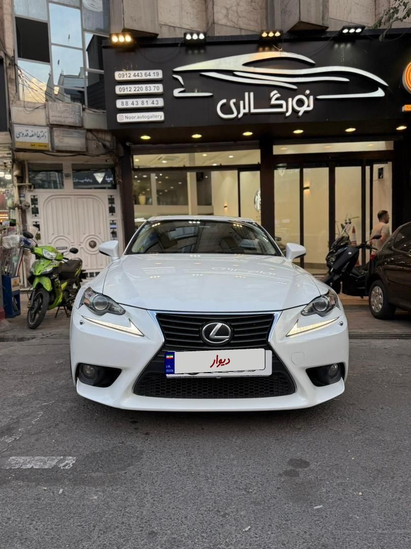 لکسوس IS 350 - 2014