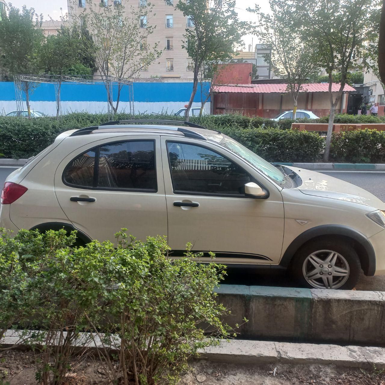 کوییک R دنده‌ای - 1402