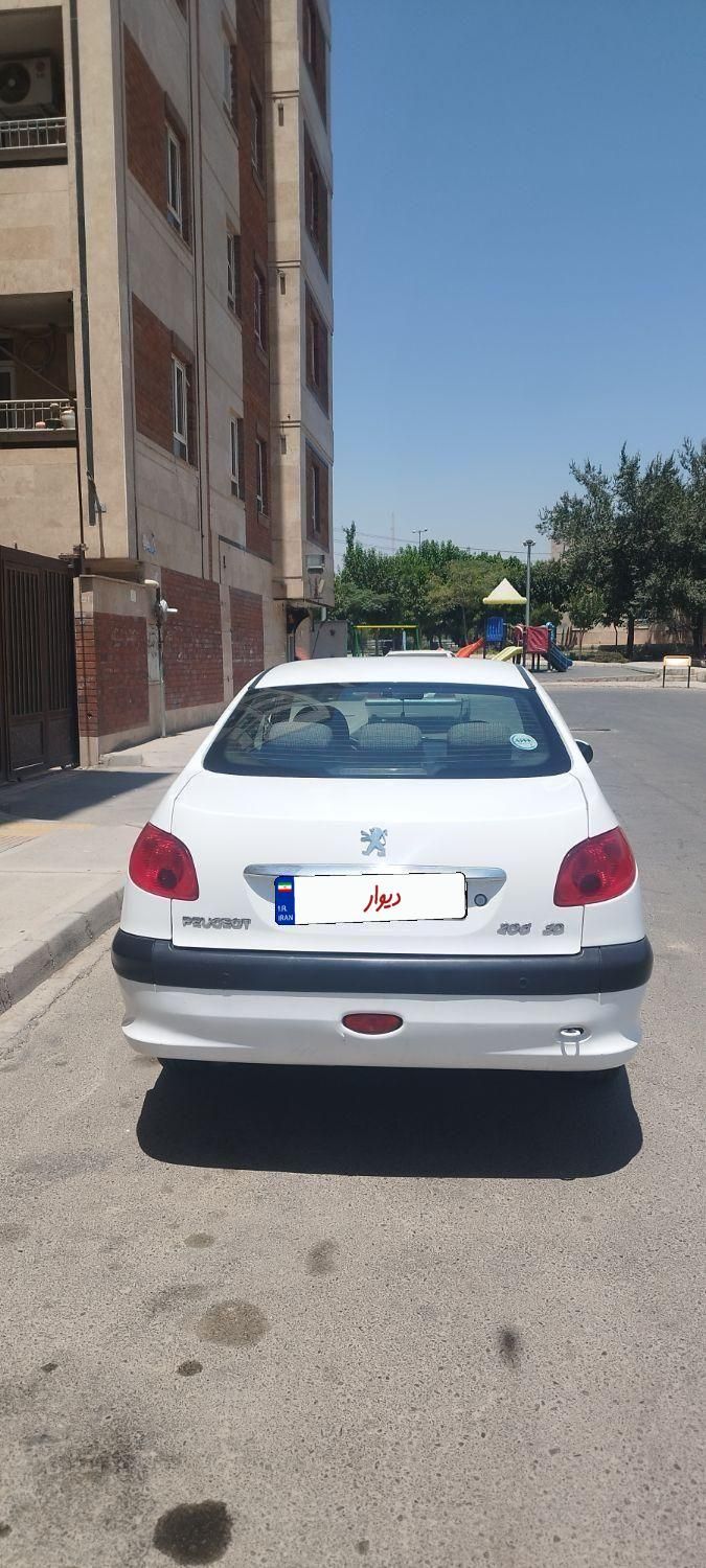 پژو ۲۰۶ صندوق دار v8 - 1396