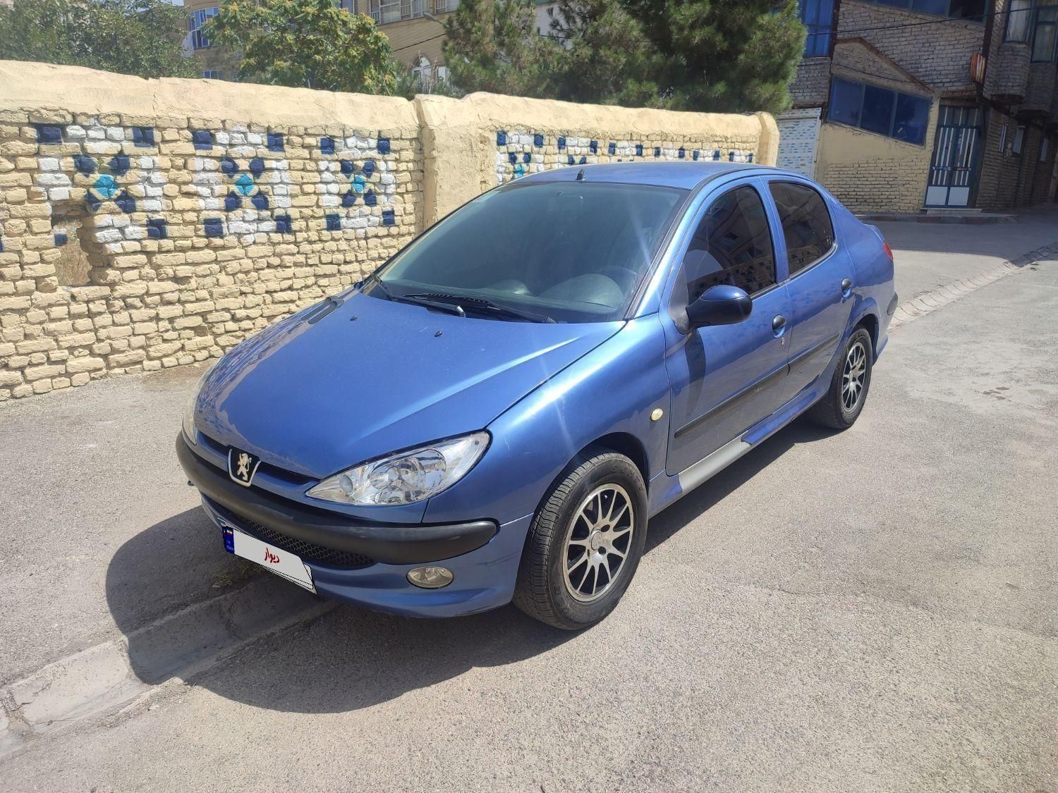 پژو ۲۰۶ صندوق دار v8 - 1395