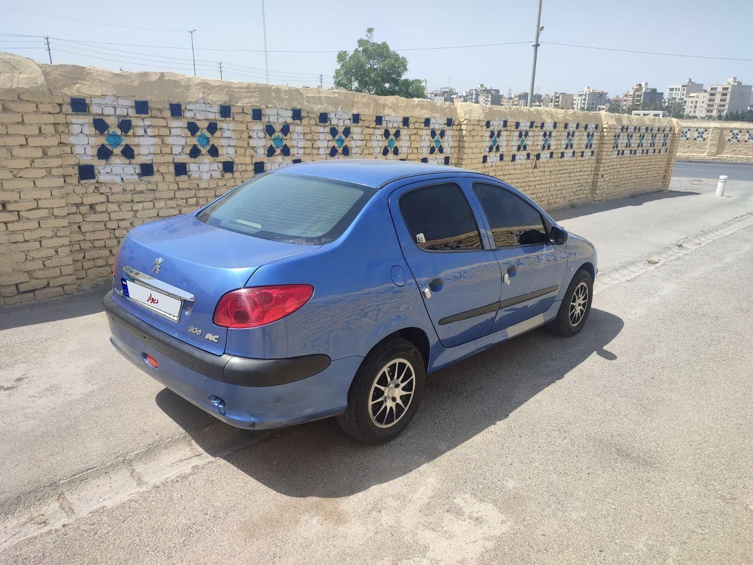 پژو ۲۰۶ صندوق دار v8 - 1395