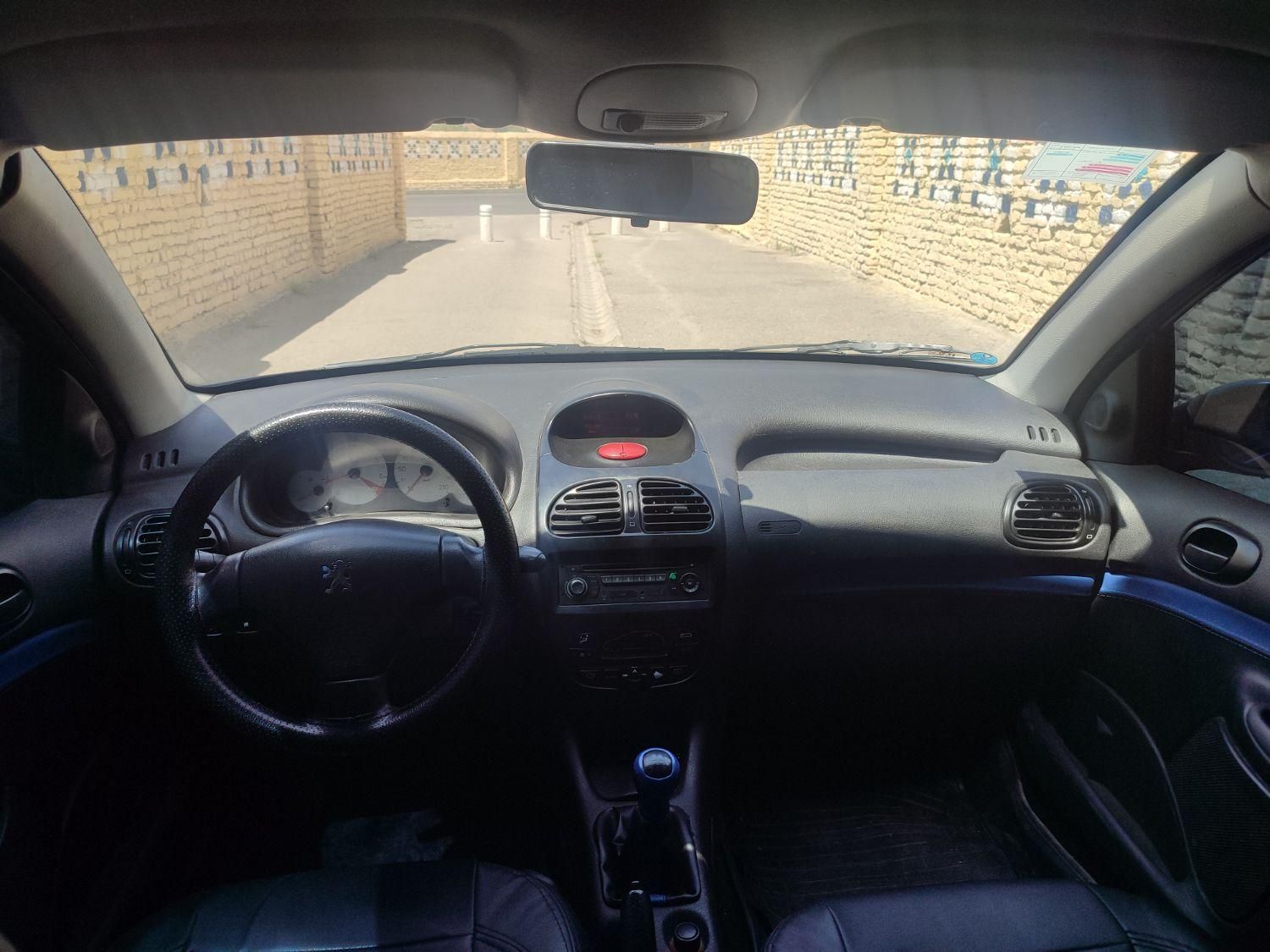 پژو ۲۰۶ صندوق دار v8 - 1395
