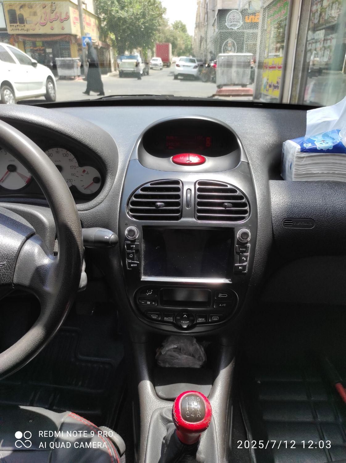 پژو ۲۰۶ صندوق دار v8 - 1398