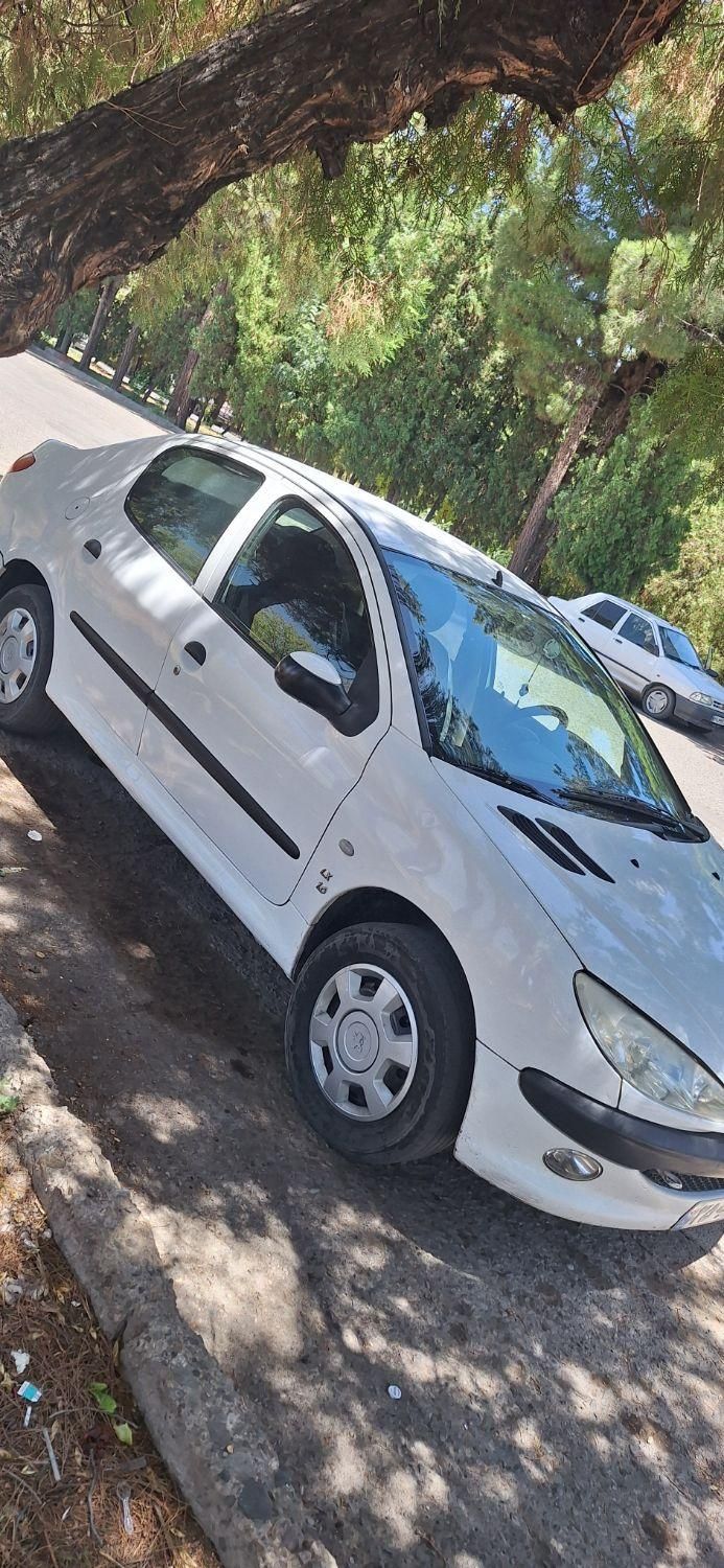 پژو ۲۰۶ صندوق دار v8 - 1390