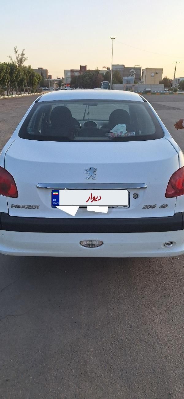 پژو ۲۰۶ صندوق دار v8 - 1390