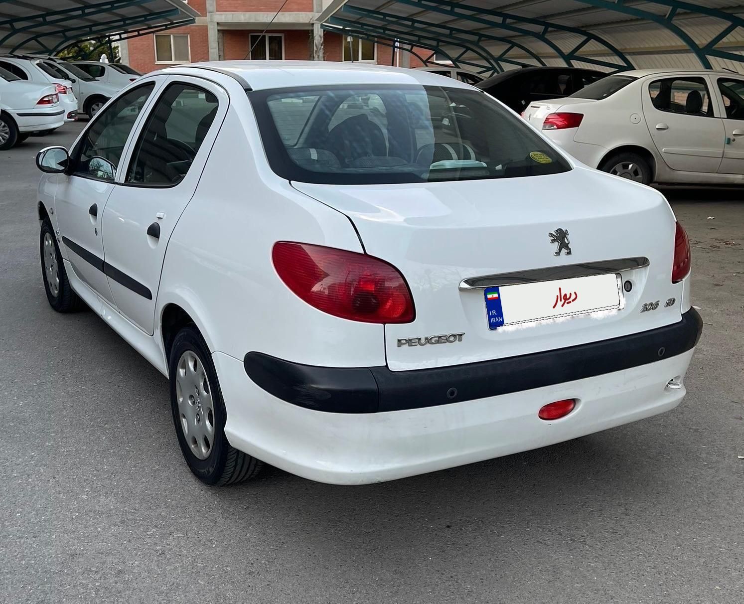 پژو ۲۰۶ صندوق دار v8 - 1396