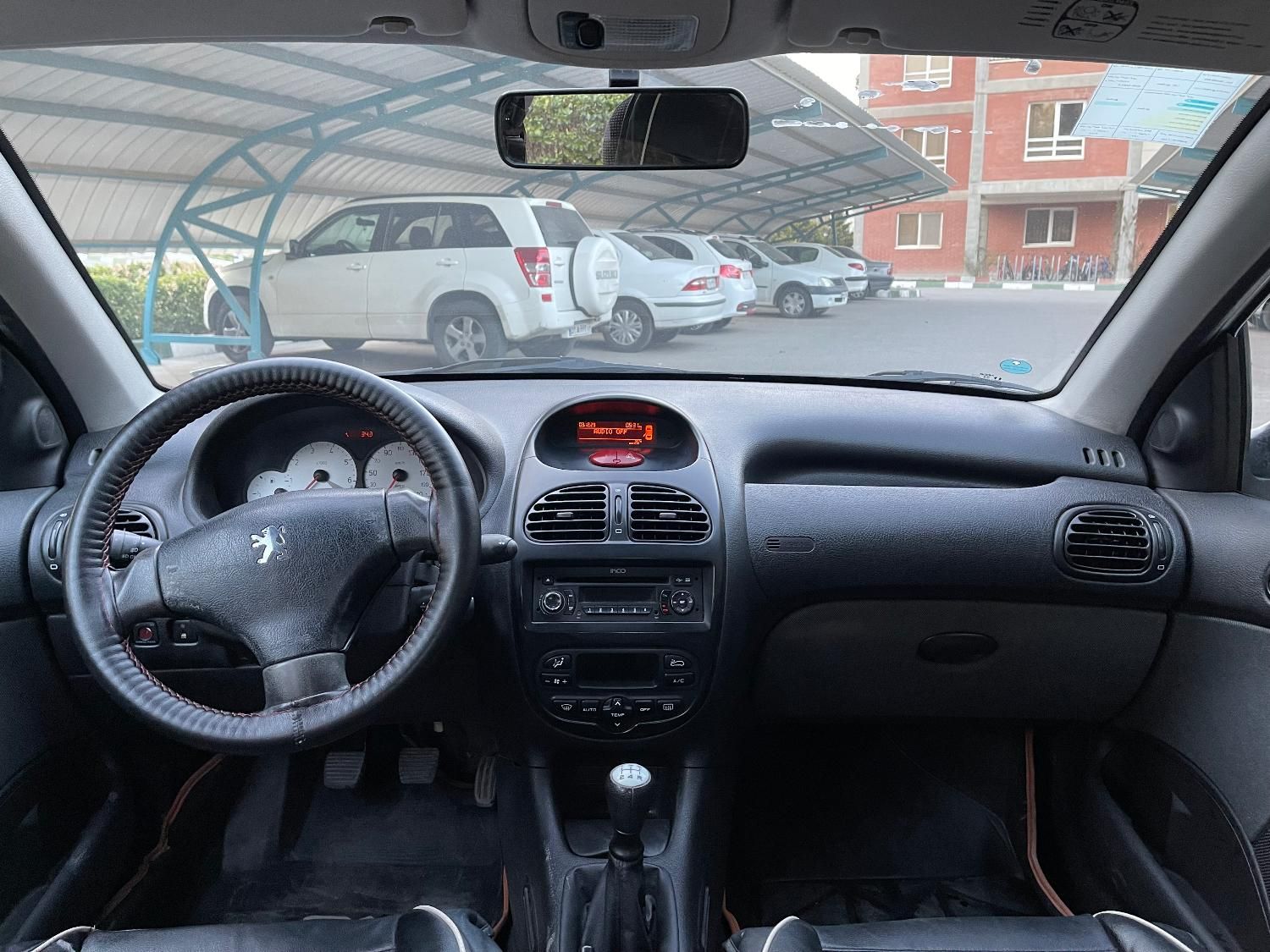 پژو ۲۰۶ صندوق دار v8 - 1396