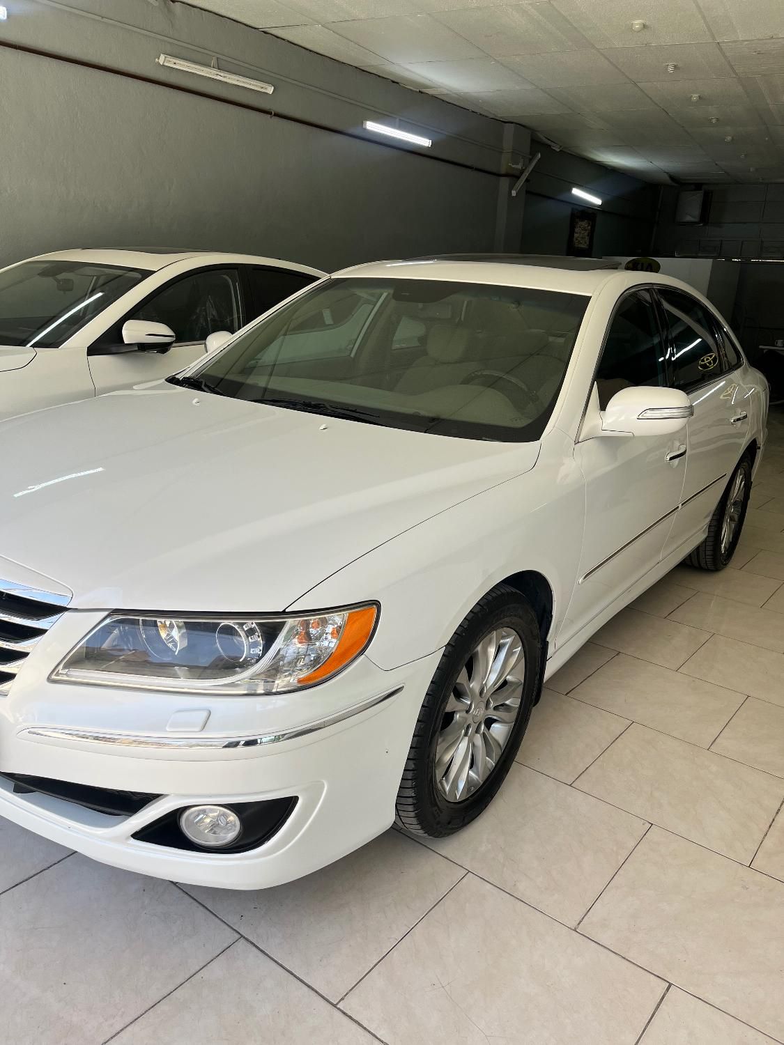هیوندای آزرا (گرنجور) 3300cc - 2011