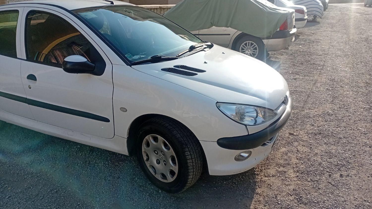 پژو ۲۰۶ صندوق دار v8 - 1394