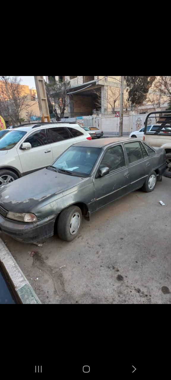 دوو سیلو سدان - 1379