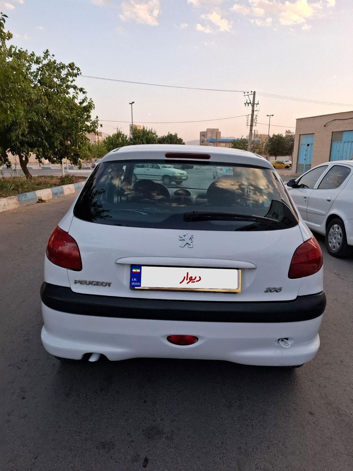 پژو 206 تیپ 2 - 1396