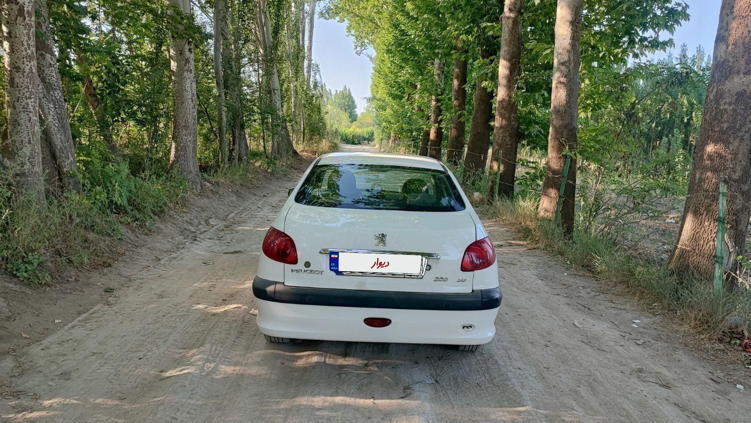 پژو ۲۰۶ صندوق دار v8 - 1397