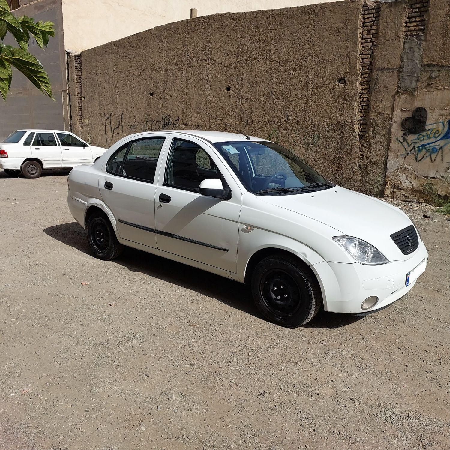 تیبا صندوق دار SX - 1396