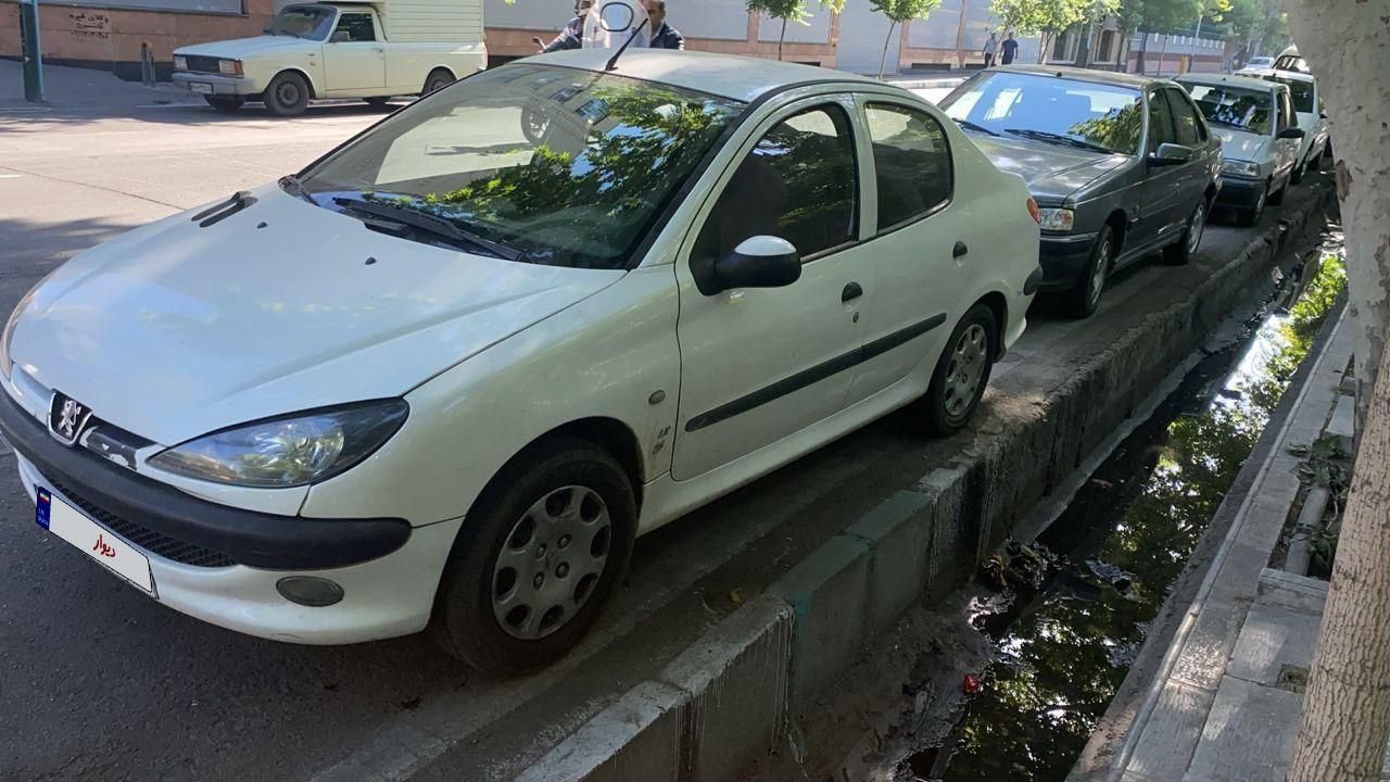 پژو ۲۰۶ صندوق دار v8 - 1394