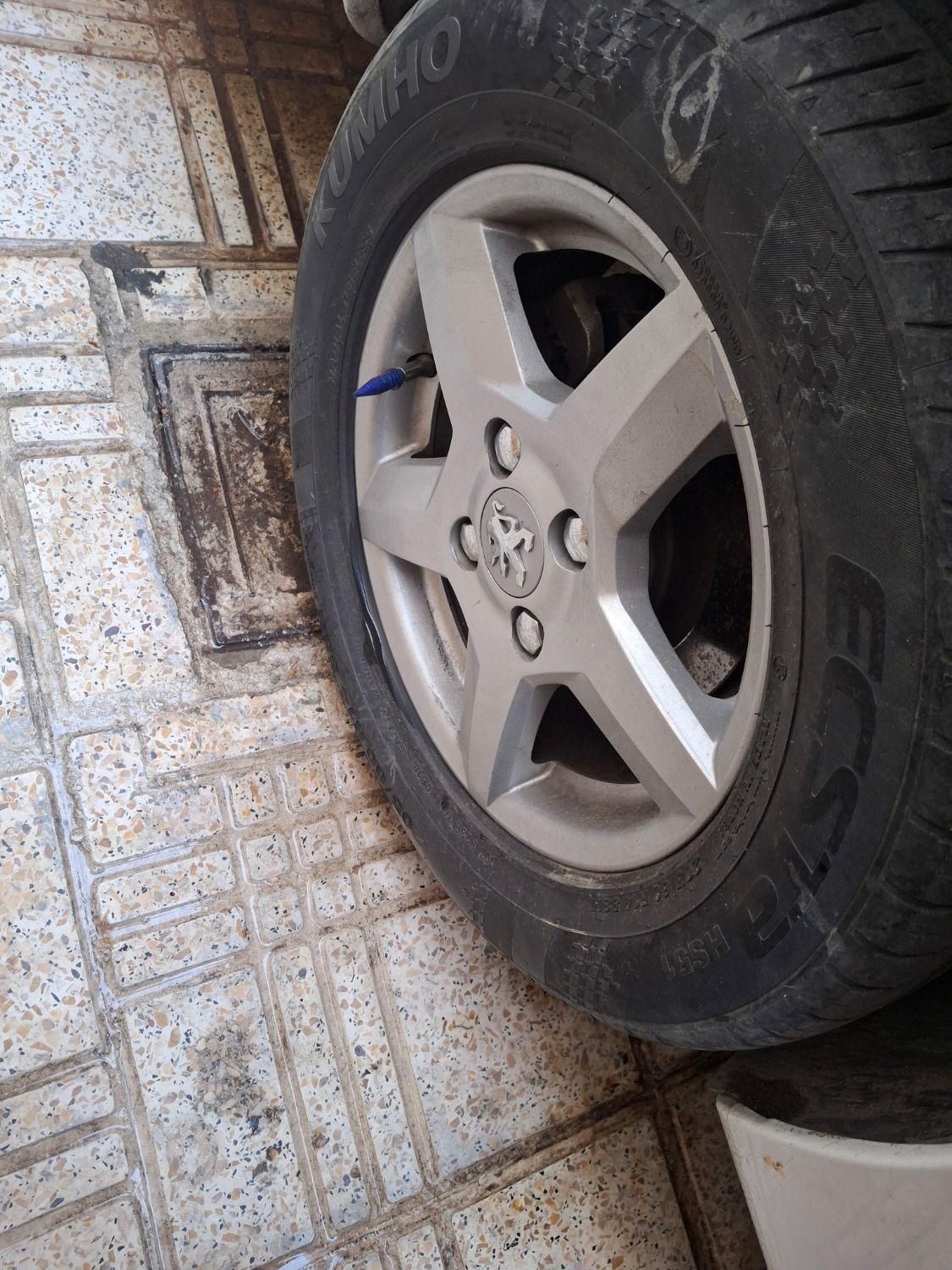 پژو ۲۰۶ صندوق دار v8 - 1393