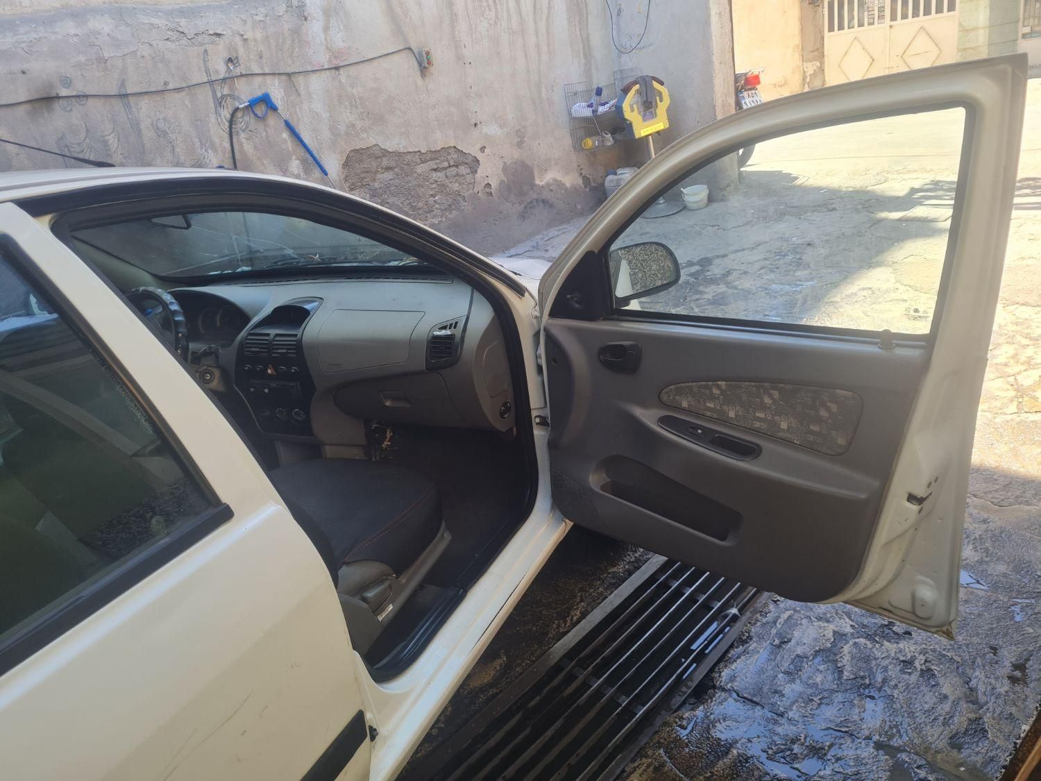 تیبا صندوق دار SX - 1394