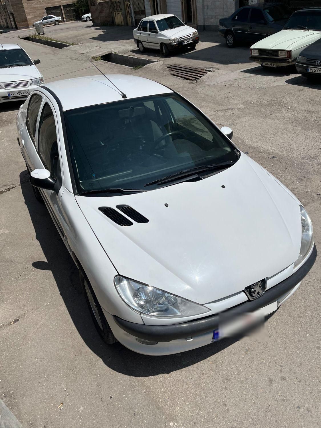 پژو ۲۰۶ صندوق دار v8 - 1390