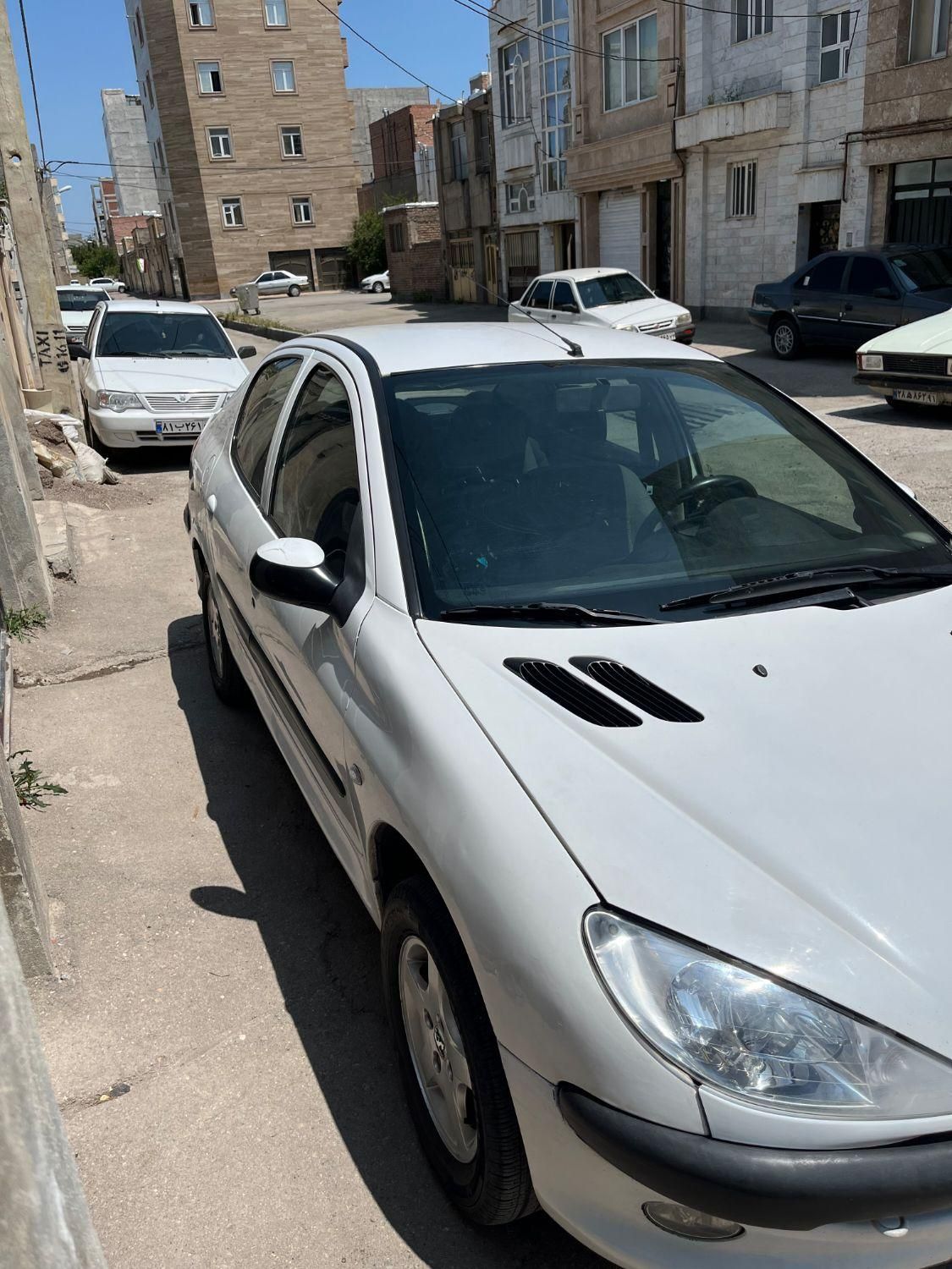 پژو ۲۰۶ صندوق دار v8 - 1390