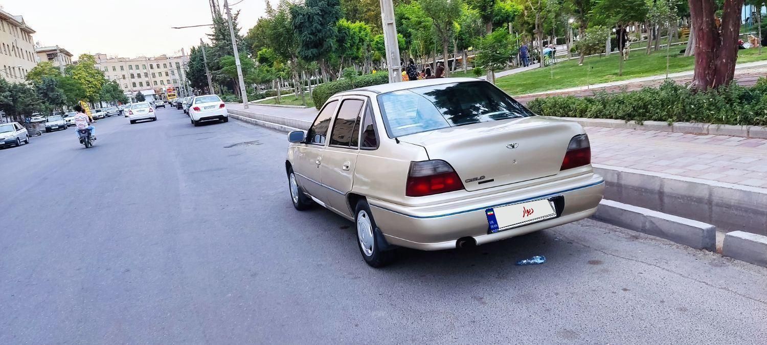 دوو سیلو سدان - 1381