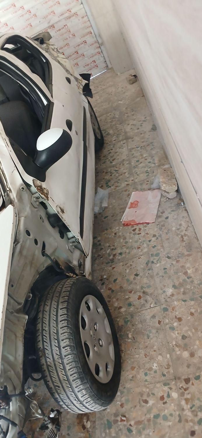 پژو ۲۰۶ صندوق دار v8 - 1396