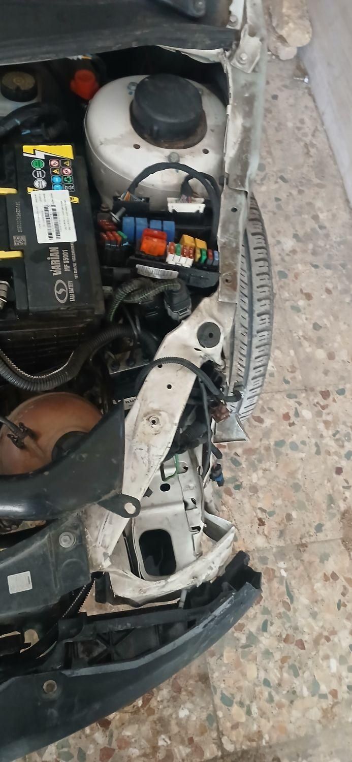 پژو ۲۰۶ صندوق دار v8 - 1396
