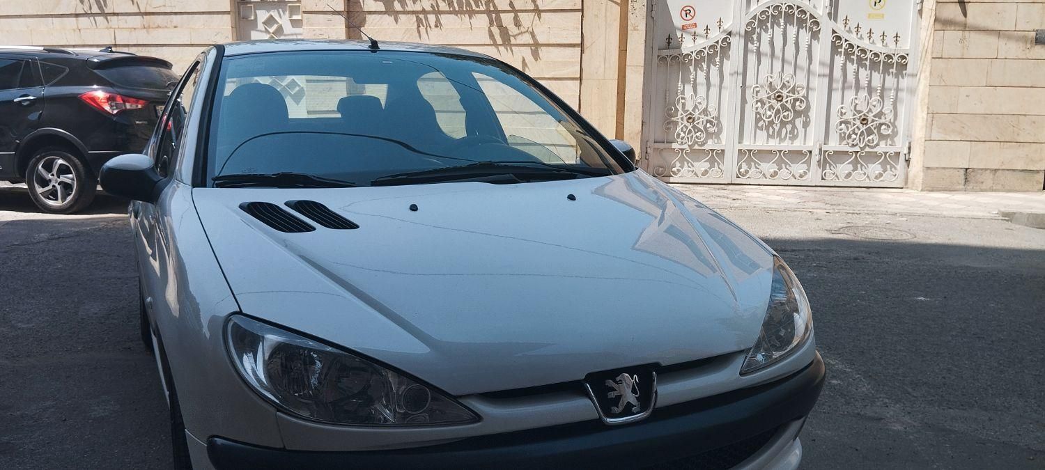 پژو ۲۰۶ صندوق دار v8 - 1394