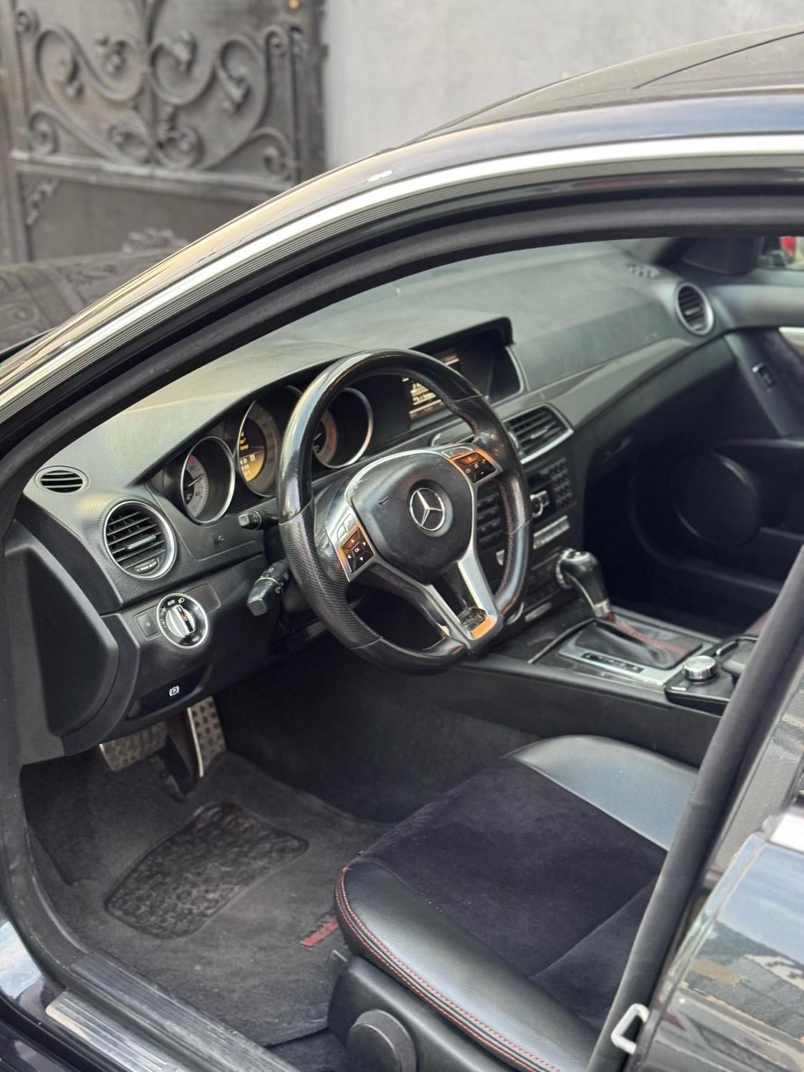 بنز C 200 - 2012