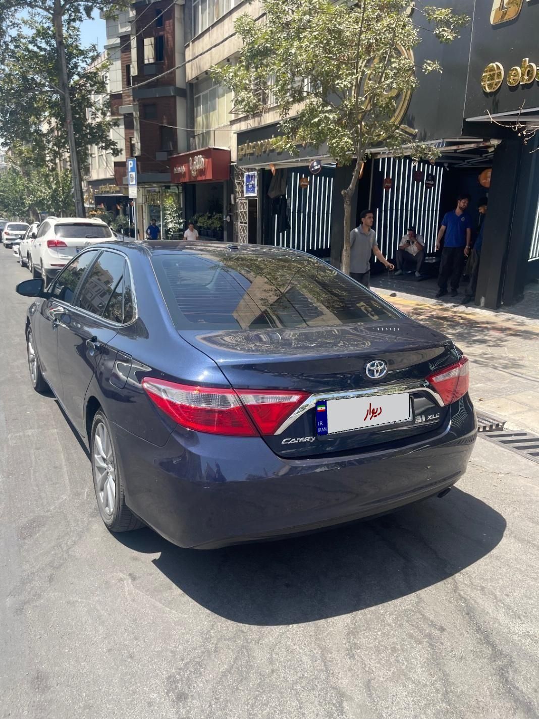 تویوتا کمری XLE - 2016