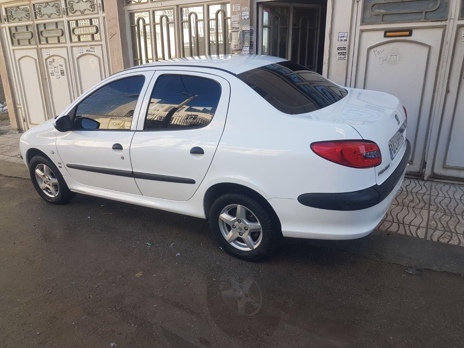 پژو ۲۰۶ صندوق دار v8 - 1397