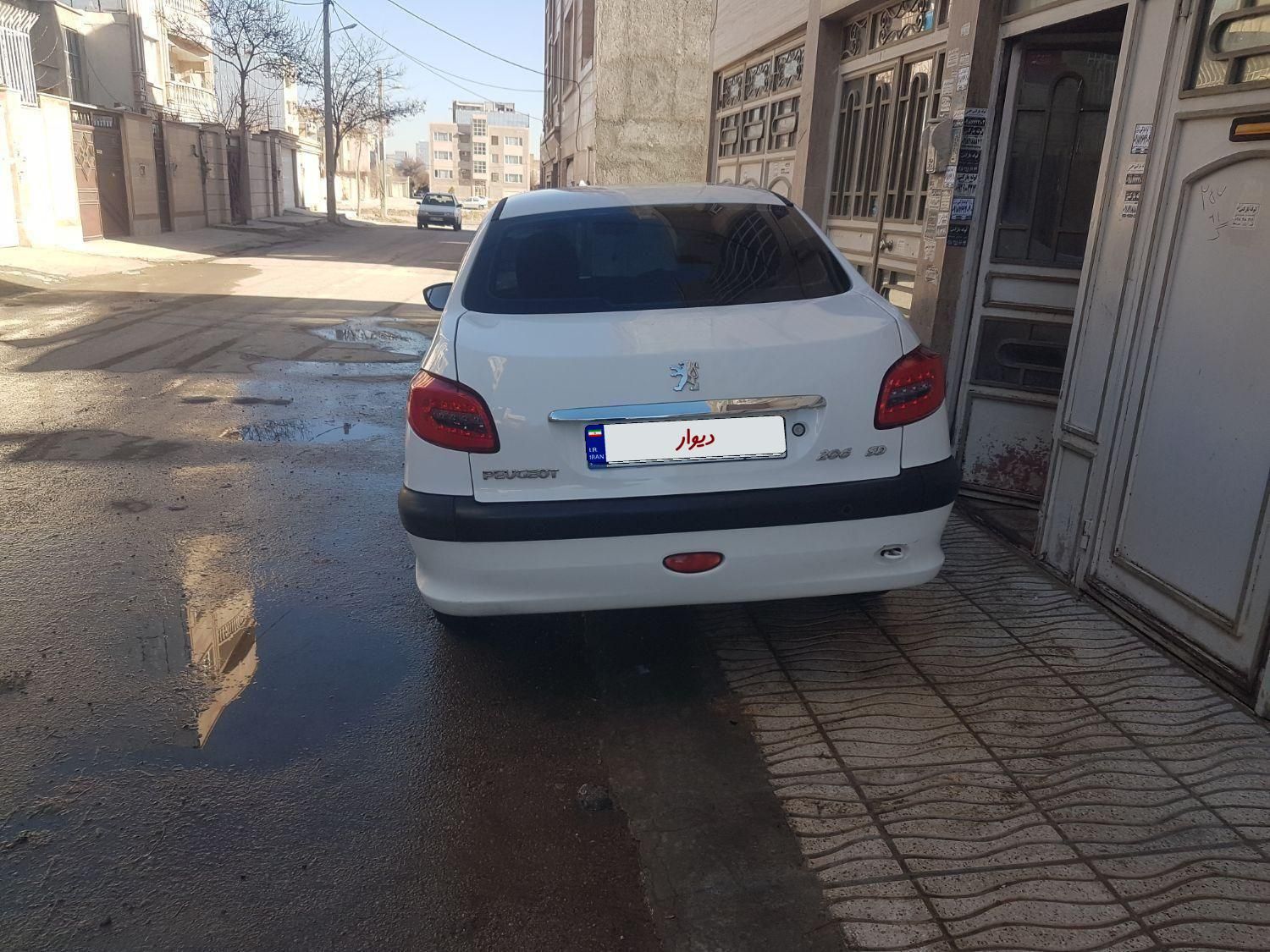 پژو ۲۰۶ صندوق دار v8 - 1397
