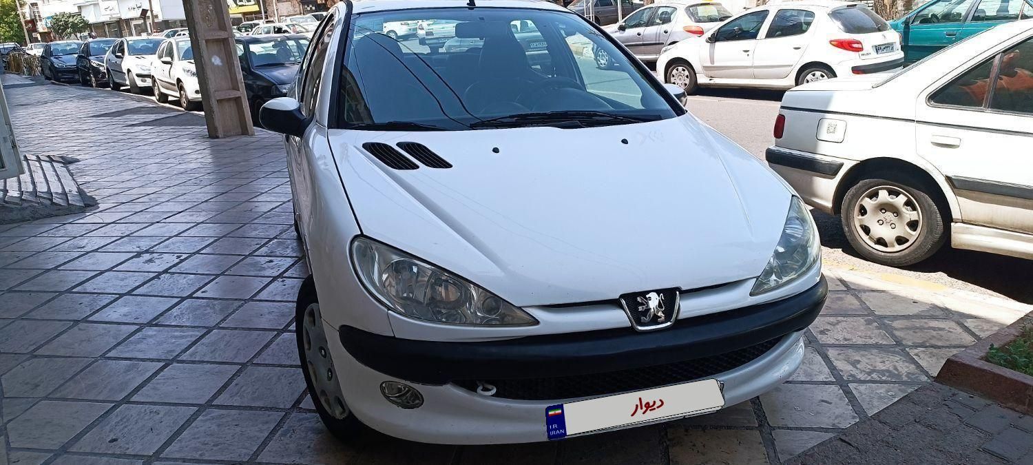 پژو ۲۰۶ صندوق دار v8 - 1390