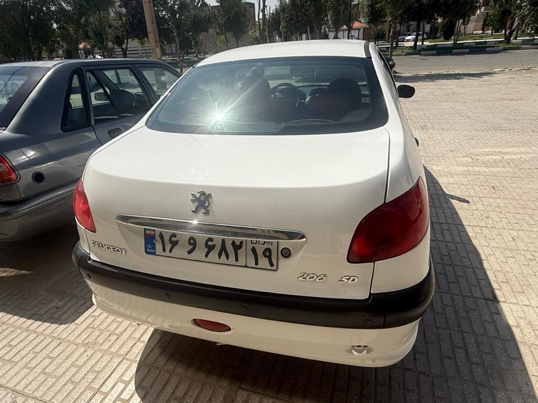 پژو ۲۰۶ صندوق دار v8 - 1398